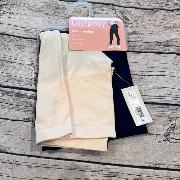 Destination Maternity Pants - NWT Destination Maternity—  Maternity Core Leggings in Navy Size Medium